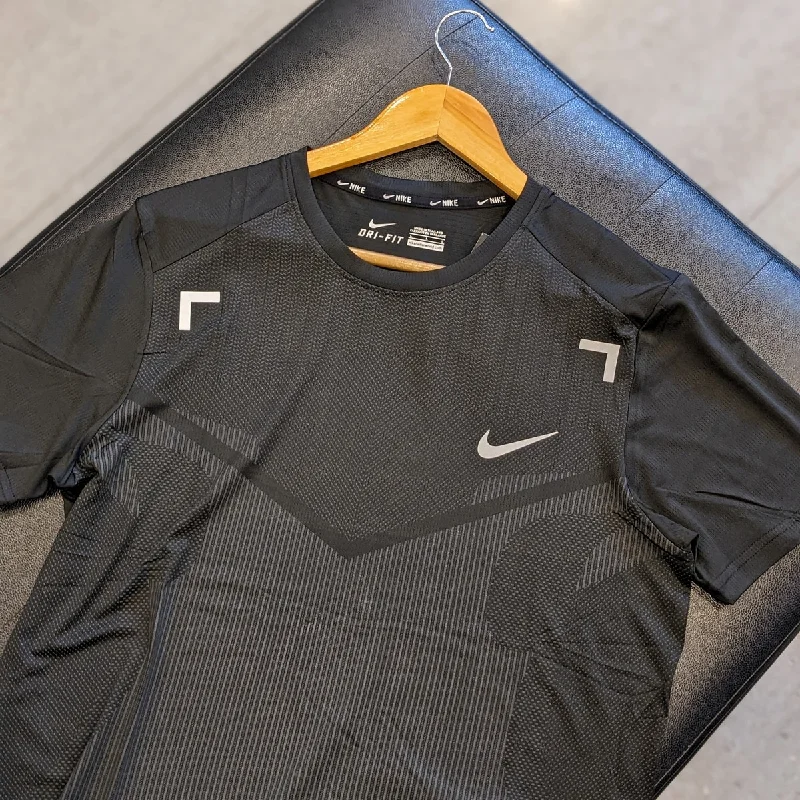 Cozy Looks NK - Men 'Black' Short Sleeve Dry Fit T-Shirt SP11