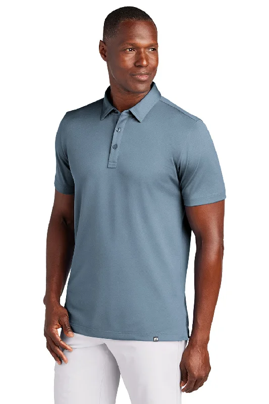 Cool Streetwear TravisMathew Mens Cabana Wrinkle Resistant Short Sleeve Polo Shirt - Light Denim Blue