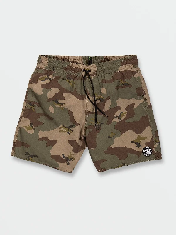 Casual Essentials Bold Shirts Center Print Elastic Waist Trunks - Camouflage