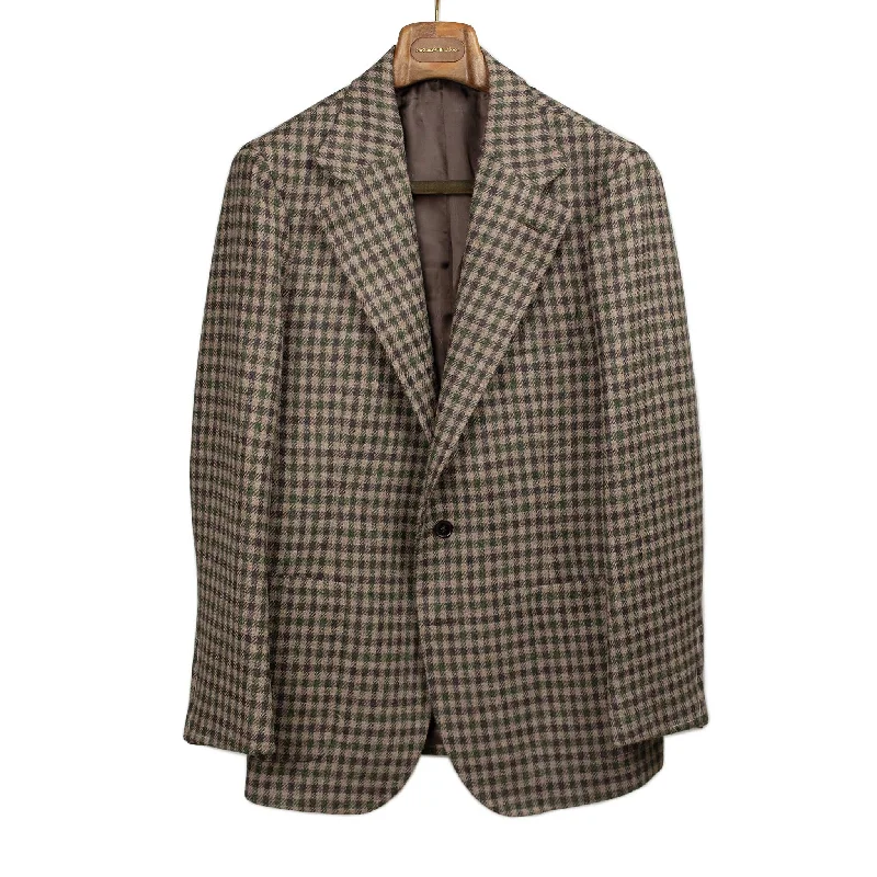 Cozy Looks Comfy Shirts x Sartoria Carrara: Sport coat in brown and green gunclub Fox Tweed