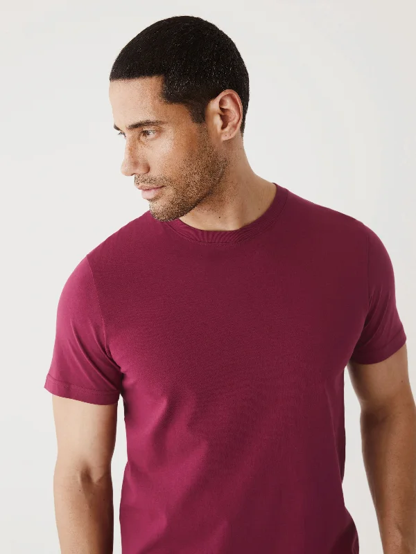 Flexible Wear Trendy Sweatshirts The Slim Fit Essential T-Shirt in Cherry
