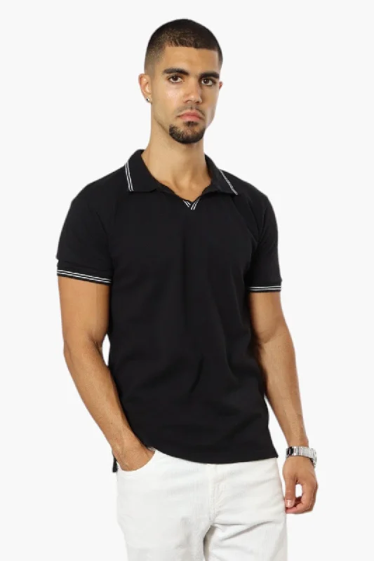 Versatile Outfits Cool Outerwear Jay Y. Ko Striped Detail V-Neck Polo Shirt - Black